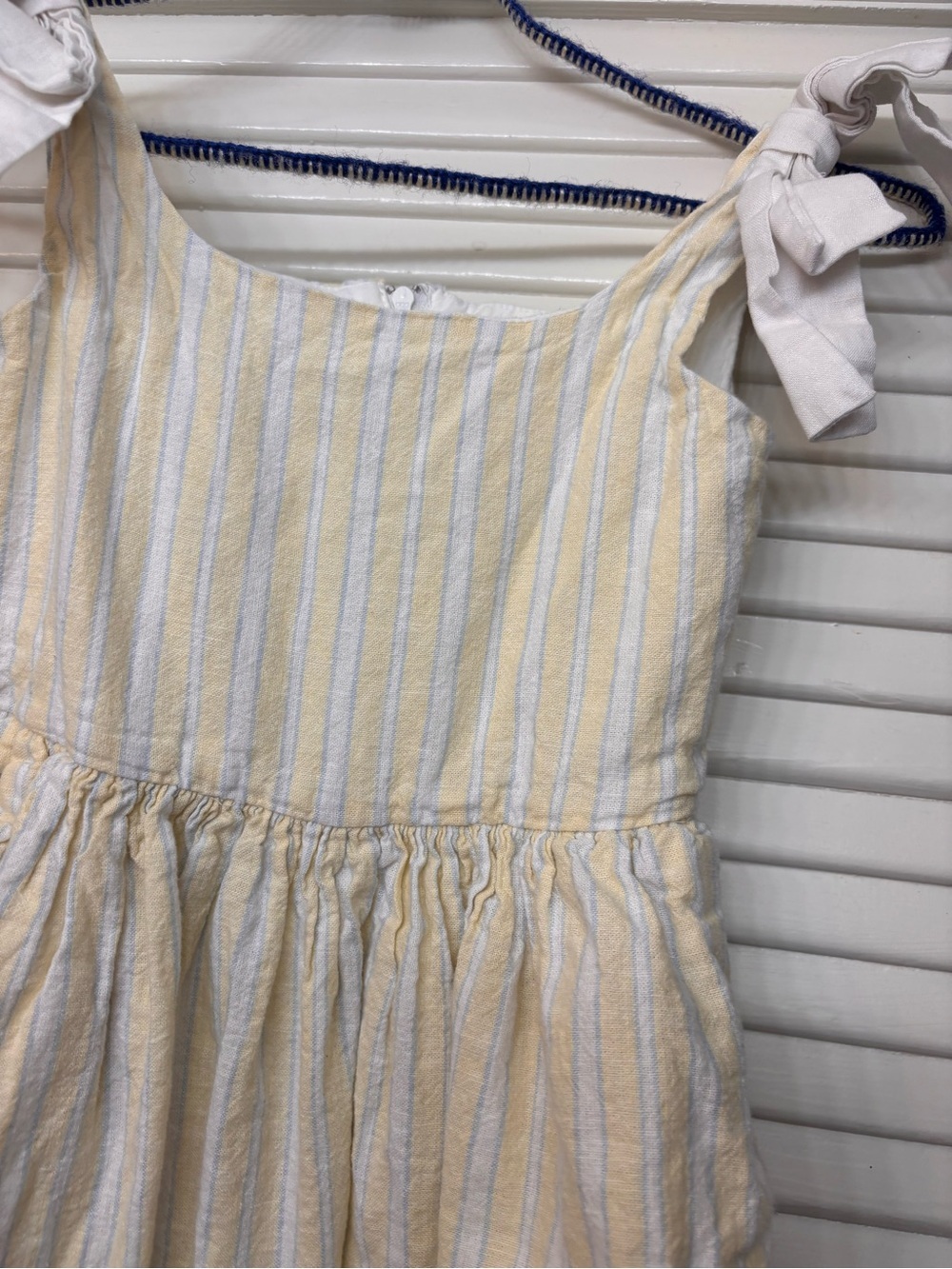 Hope & Henry Linen Bow Shoulder
Dress, Sunlit Stripe, Size 4 - Picture 3 of 6